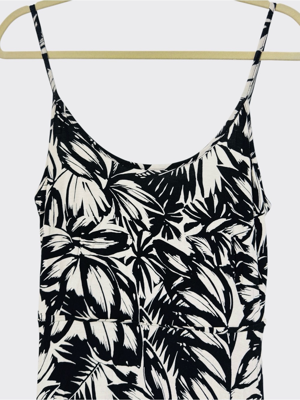 LOFT Fit and Flare Black & White Spaghetti Strap Dress Petite Size M, leaf print - Picture 3 of 13